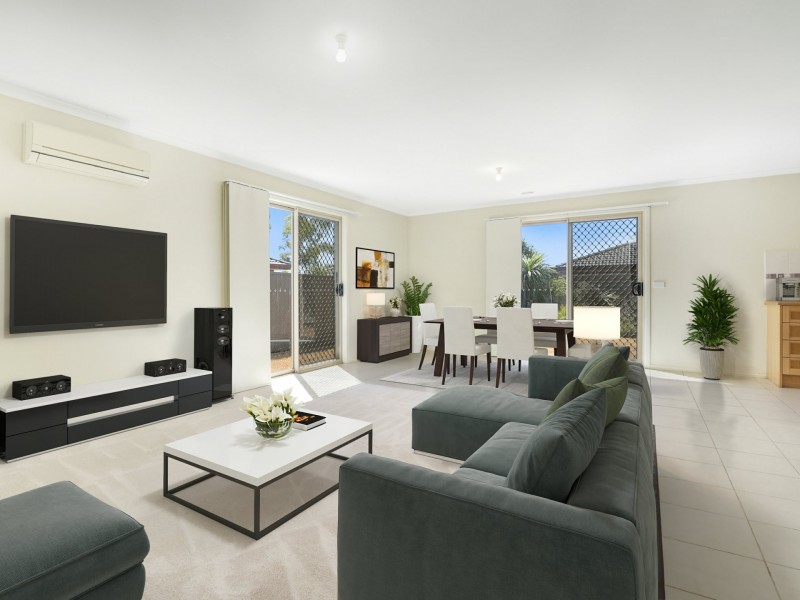 4 Tyndall Street, Cranbourne East VIC 3977