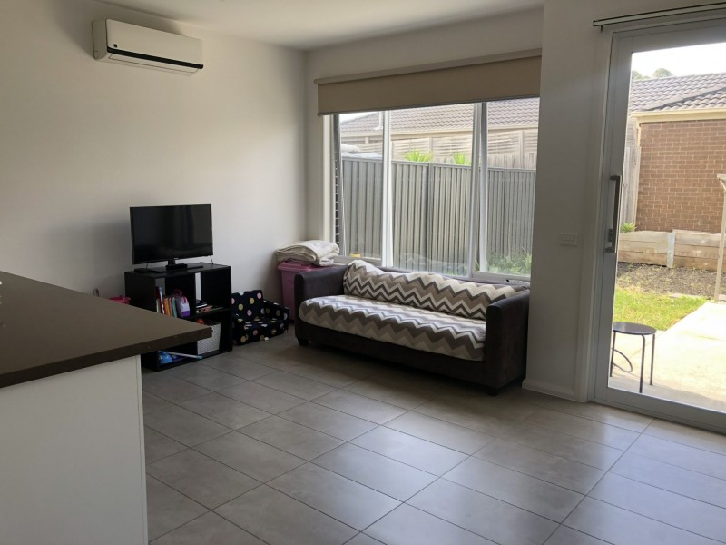 Unit 9/14-15 Hazelmere Avenue, Cranbourne VIC 3977