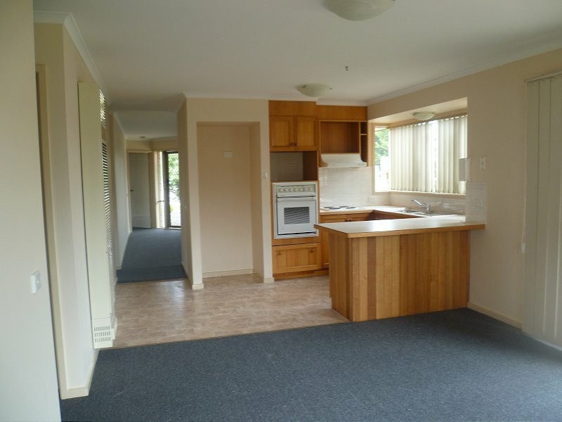 8 Cumquat Court, Cranbourne VIC 3977