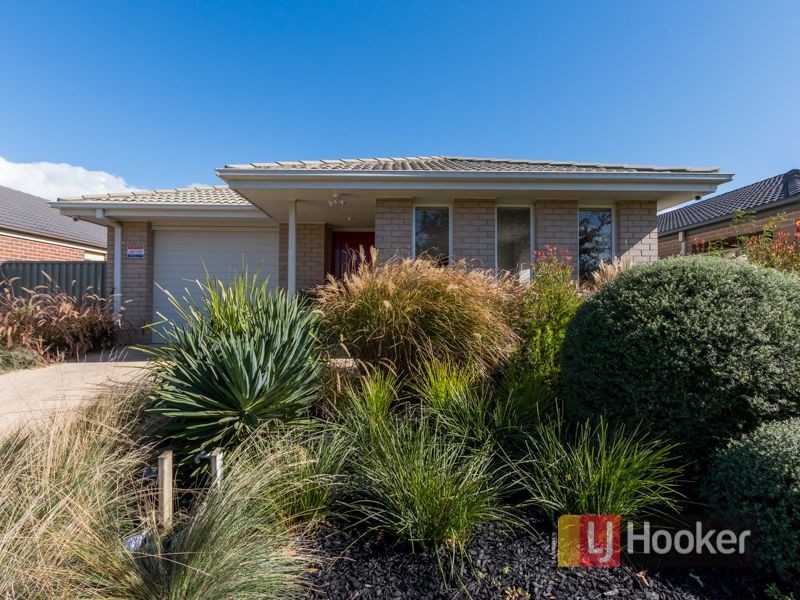 85 Broad Oak Drive, Cranbourne VIC 3977
