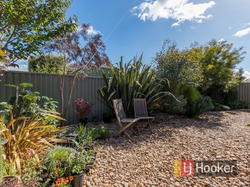 85 Broad Oak Drive, Cranbourne VIC 3977