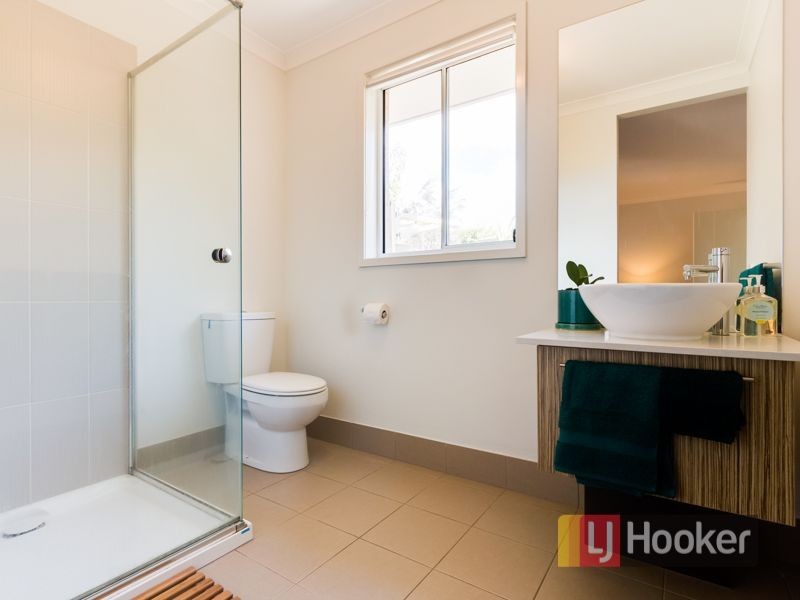 85 Broad Oak Drive, Cranbourne VIC 3977