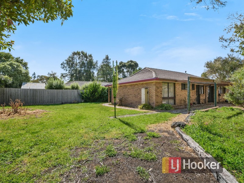 19 Chomley Street, Cranbourne VIC 3977