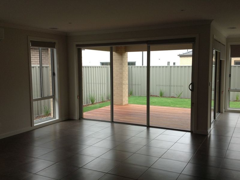 26 MacPherson Circuit, Cranbourne VIC 3977