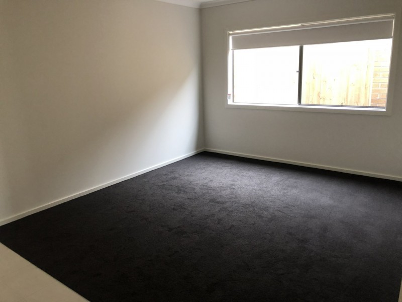 105 Fiorelli Boulevard, Cranbourne East VIC 3977