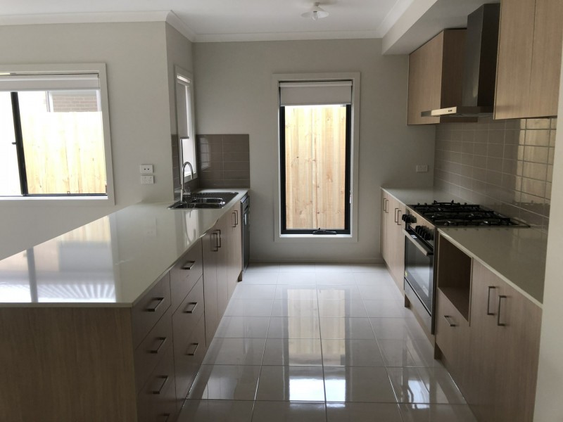 105 Fiorelli Boulevard, Cranbourne East VIC 3977