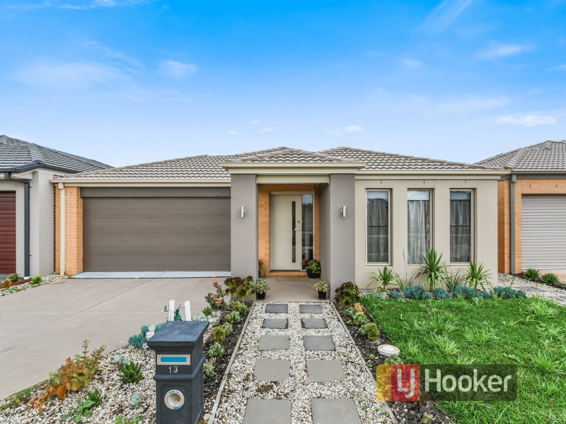 13 Alphey Road, Clyde North VIC 3978