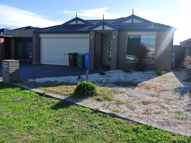 232 Evans Road, Cranbourne West VIC 3977