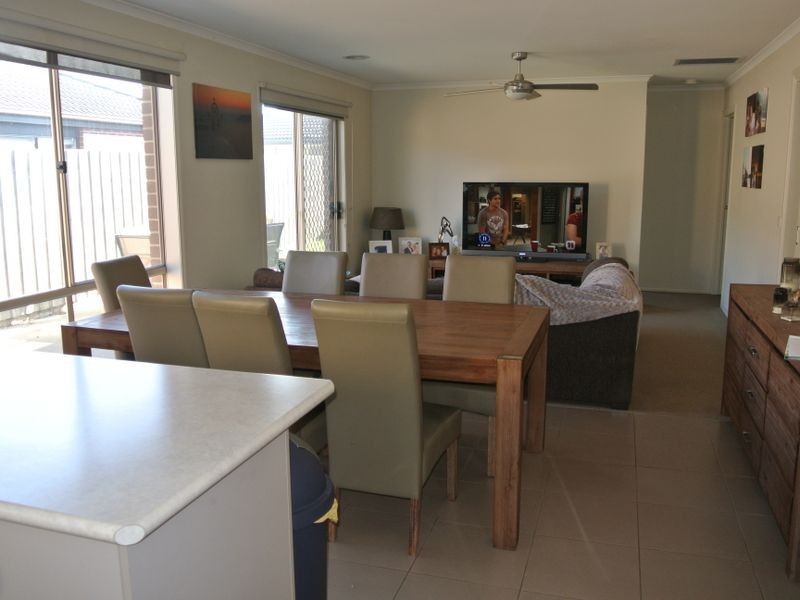 232 Evans Road, Cranbourne West VIC 3977