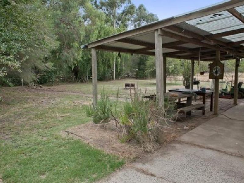 8 Mayfield Road, Cranbourne VIC 3977