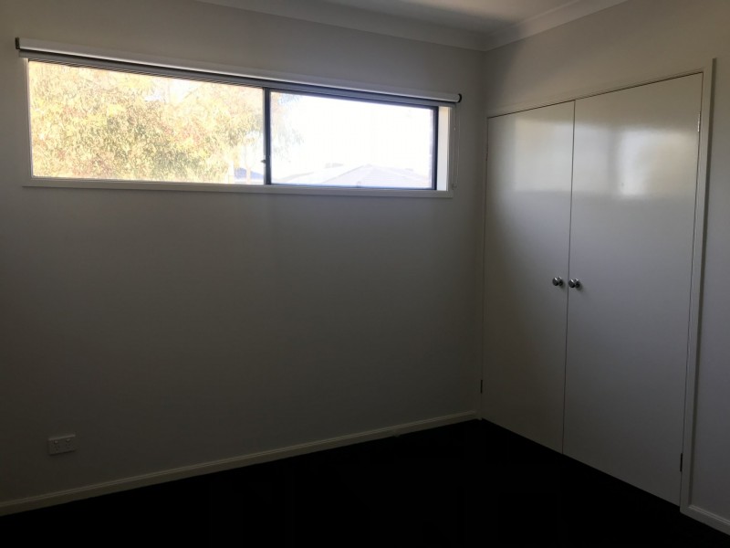 20 Pinebank Avenue, Cranbourne East VIC 3977