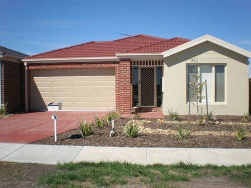 6 Roseville Court, Berwick VIC 3806