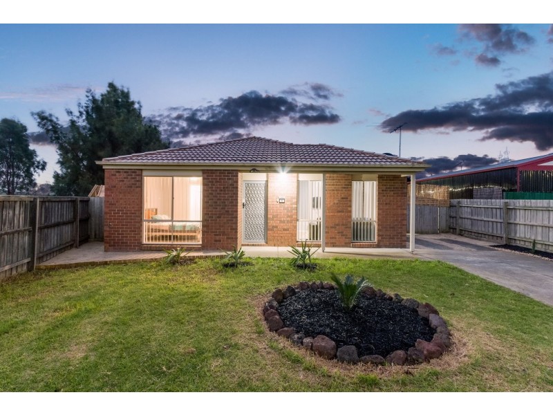 6 Kismet Close, Cranbourne VIC 3977