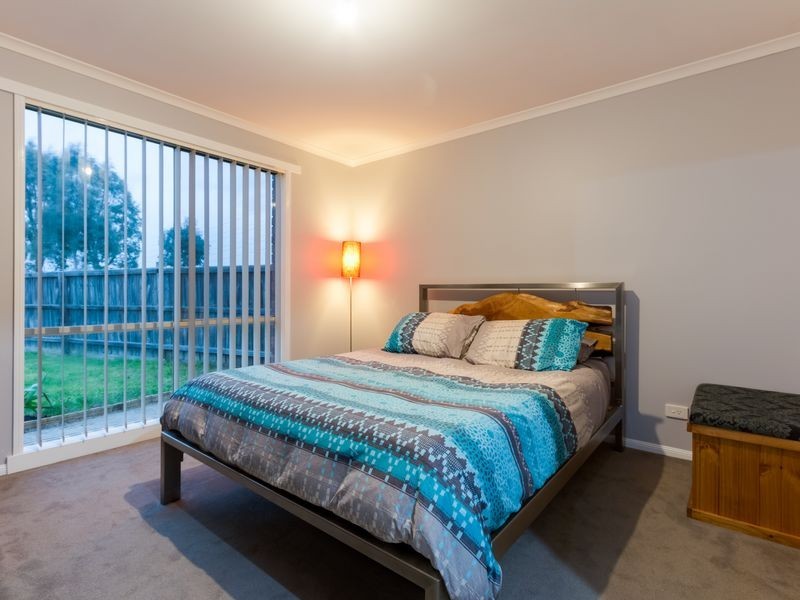 6 Kismet Close, Cranbourne VIC 3977