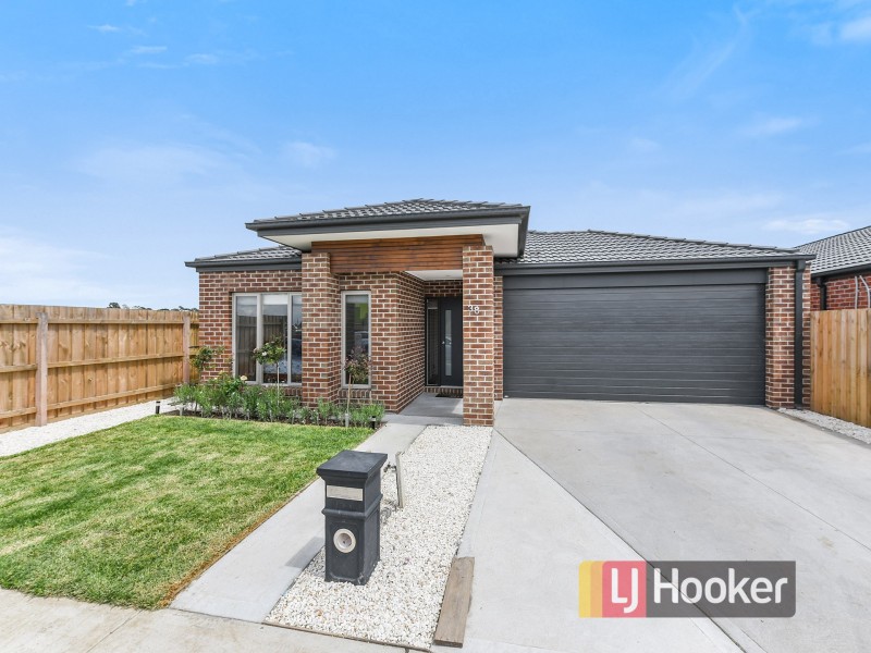 38 Aayana Street, Cranbourne East VIC 3977