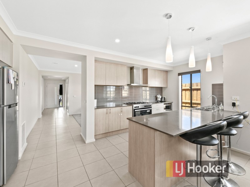38 Aayana Street, Cranbourne East VIC 3977