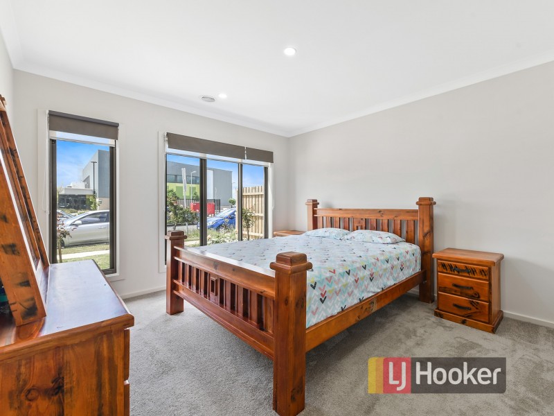38 Aayana Street, Cranbourne East VIC 3977