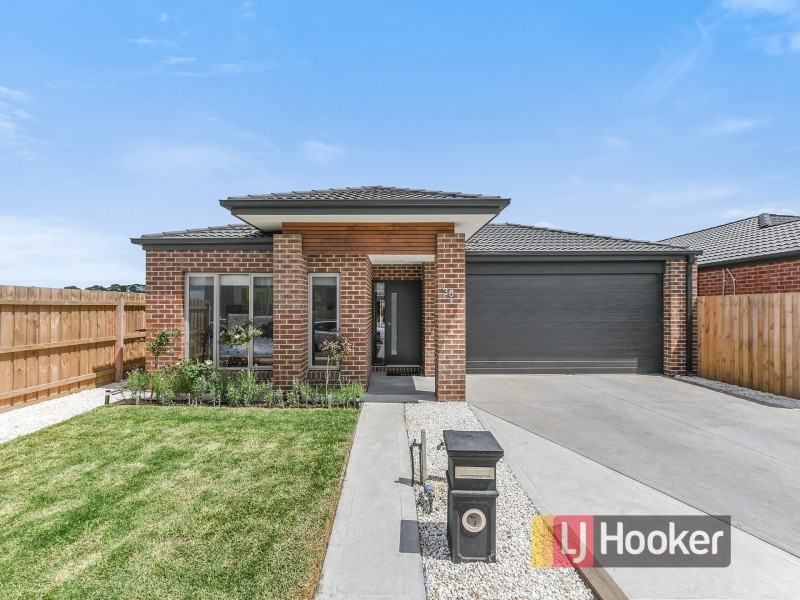 38 Aayana Street, Cranbourne East VIC 3977