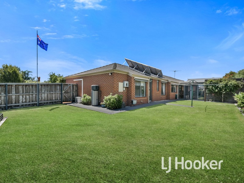33 Gentle Annie Drive, Blind Bight VIC 3980
