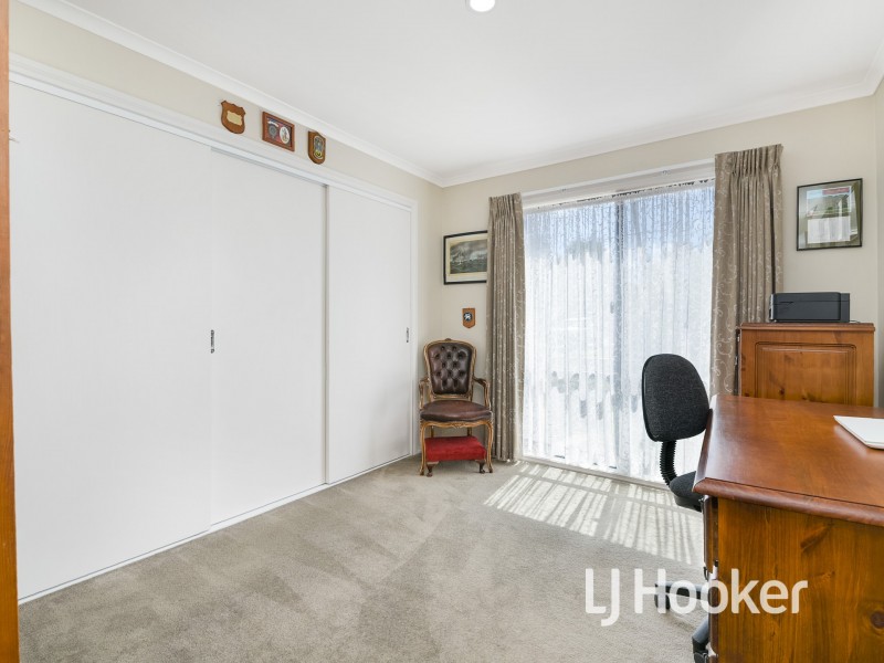 33 Gentle Annie Drive, Blind Bight VIC 3980