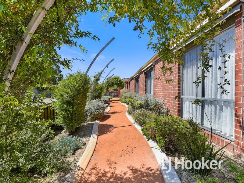 33 Gentle Annie Drive, Blind Bight VIC 3980