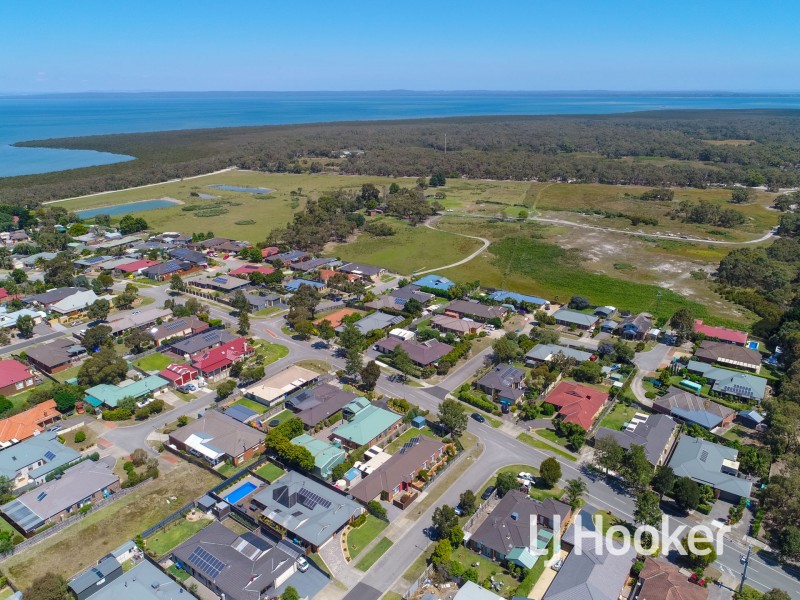 33 Gentle Annie Drive, Blind Bight VIC 3980