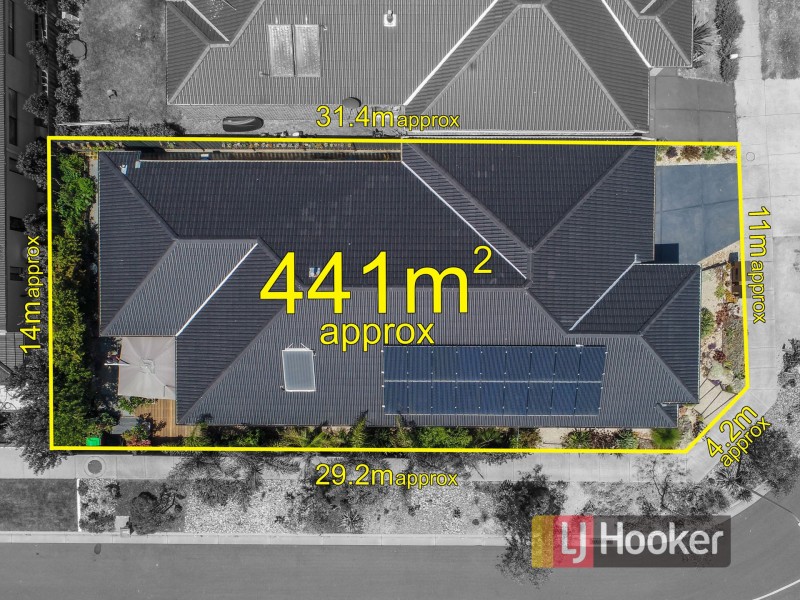 19 Calabrese Circuit, Clyde North VIC 3978