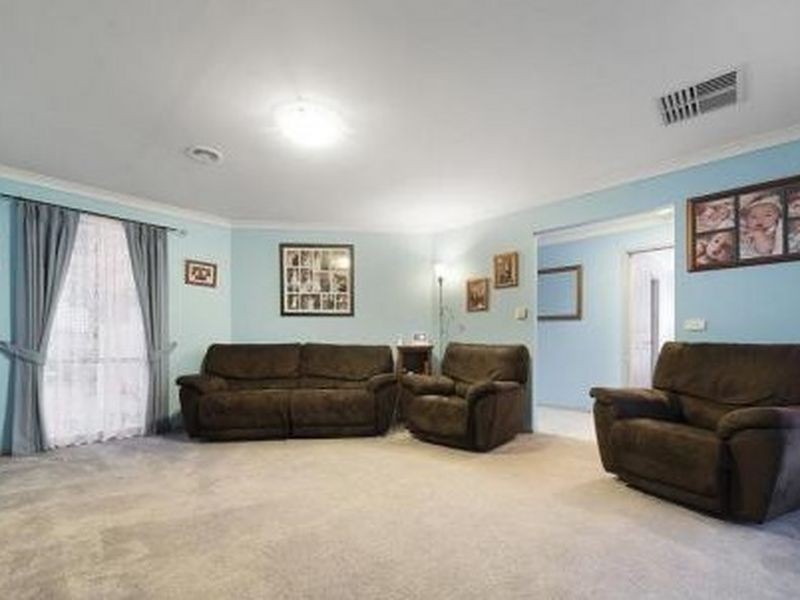 23 Cornwell Crescent, Cranbourne VIC 3977