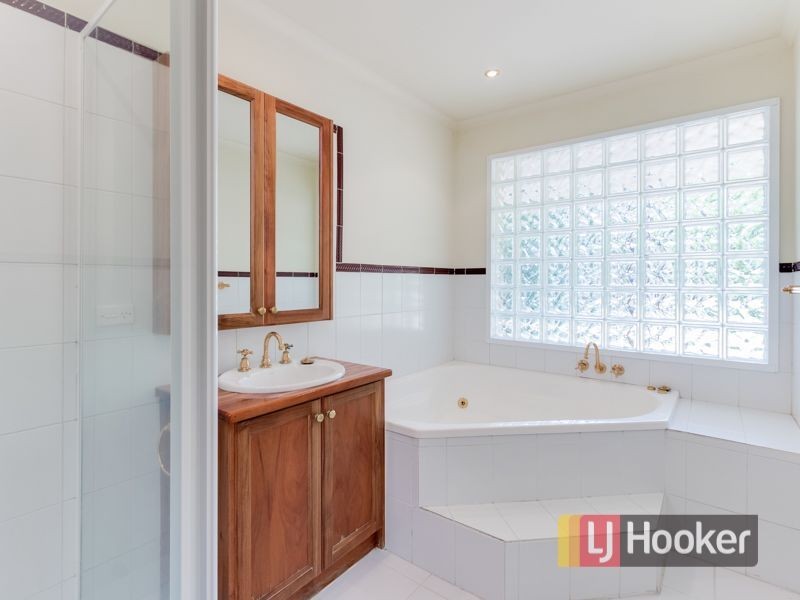 8-10 Ridgway Road, Clyde VIC 3978