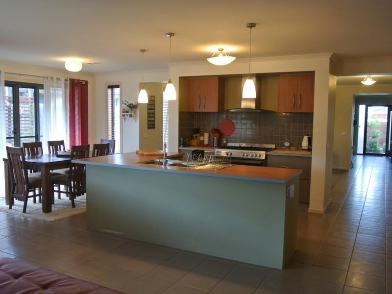 23 Ferndown Drive, Cranbourne VIC 3977