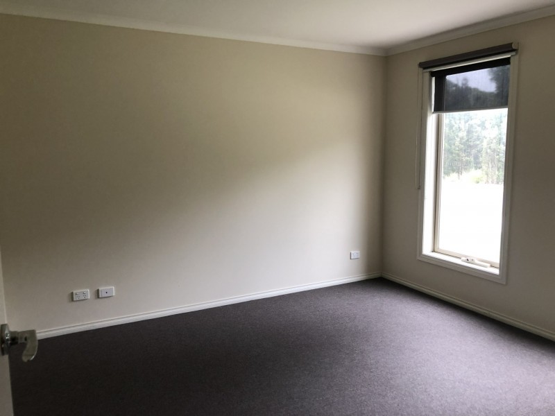 12 Algerd Way, Pakenham VIC 3810