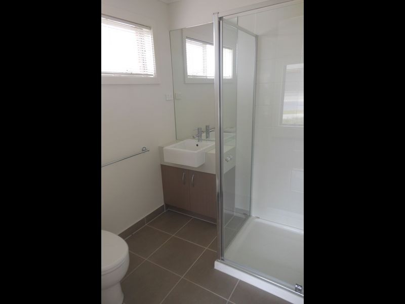 8 Mossbank Road, Cranbourne VIC 3977