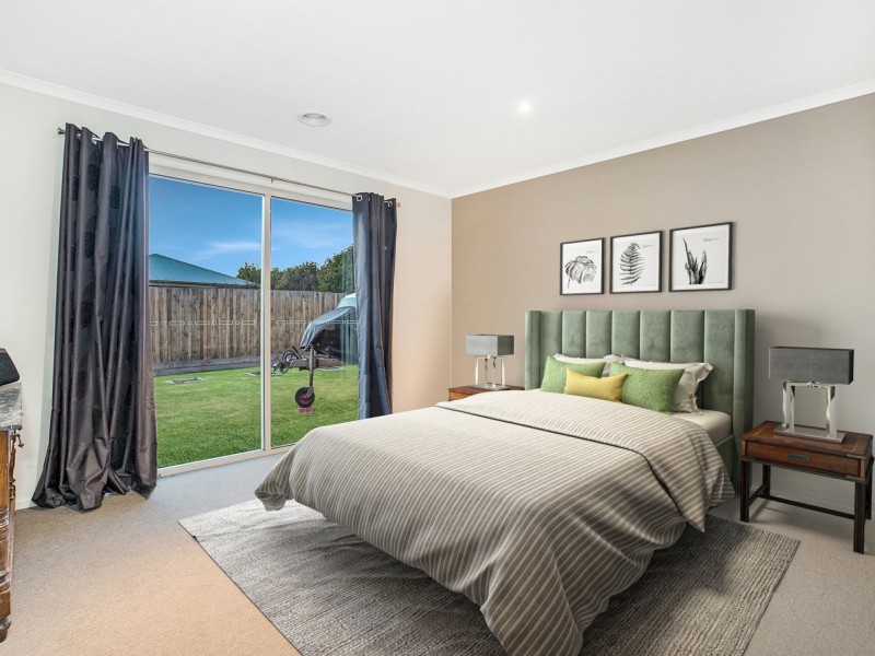 31 Bundoran Avenue, Cranbourne VIC 3977