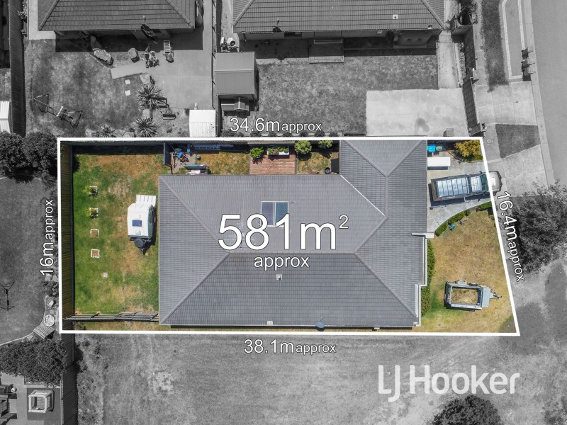 31 Bundoran Avenue, Cranbourne VIC 3977