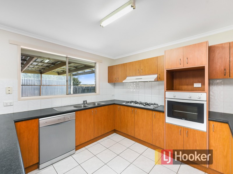 5 Roebourne Mews, Cranbourne East VIC 3977