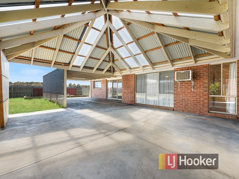 5 Roebourne Mews, Cranbourne East VIC 3977