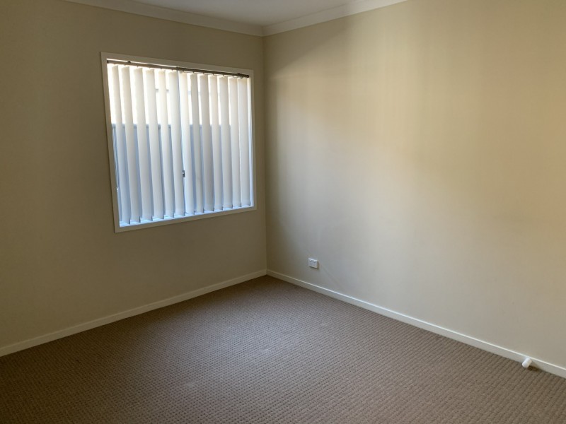 6 Mullein Bend, Cranbourne VIC 3977