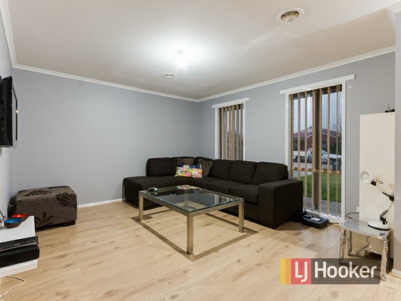 6 Kismet Close, Cranbourne West VIC 3977