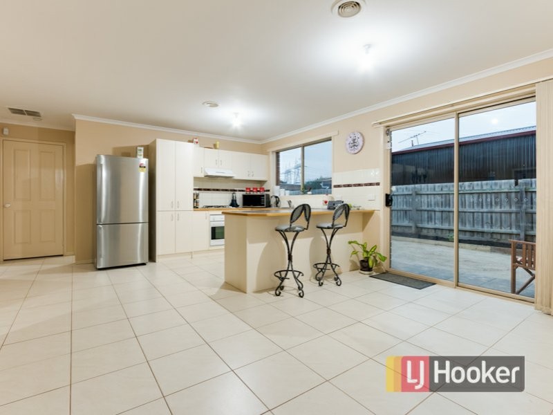 6 Kismet Close, Cranbourne West VIC 3977