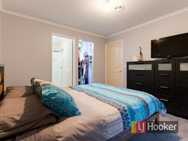 6 Kismet Close, Cranbourne West VIC 3977