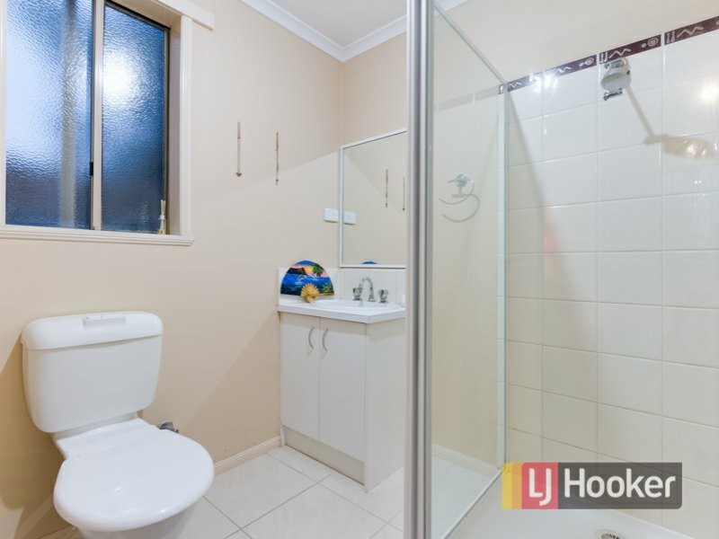 6 Kismet Close, Cranbourne West VIC 3977