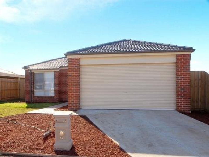 57 Taplan Crescent, Cranbourne VIC 3977