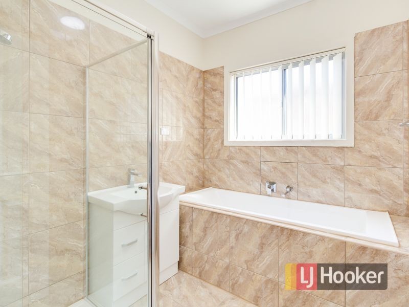 11 Midnight Rise, Cranbourne VIC 3977