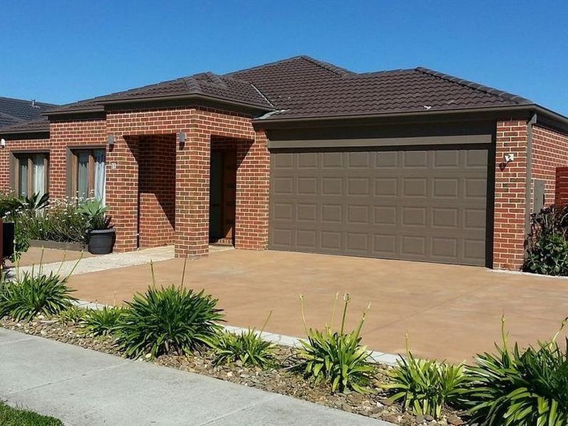 69 Melington Drive, Lyndhurst VIC 3975