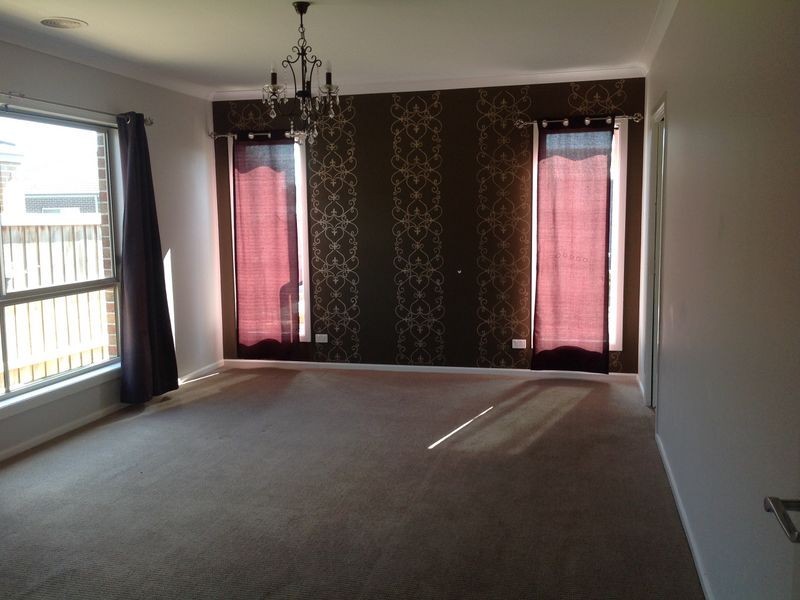 69 Melington Drive, Lyndhurst VIC 3975