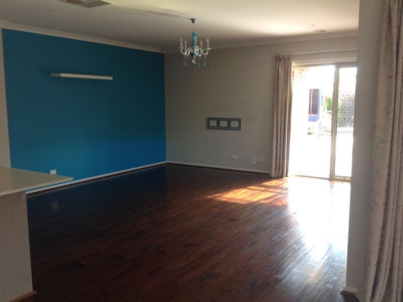 69 Melington Drive, Lyndhurst VIC 3975