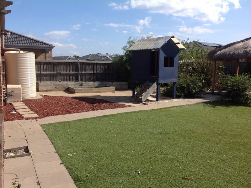 69 Melington Drive, Lyndhurst VIC 3975