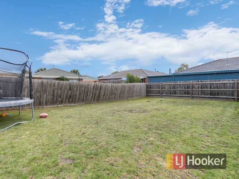 15 Jasa Crescent, Cranbourne VIC 3977