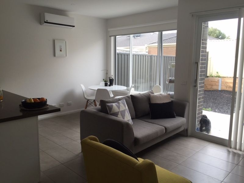 10/14-15 Hazlemere Avenue, Cranbourne VIC 3977