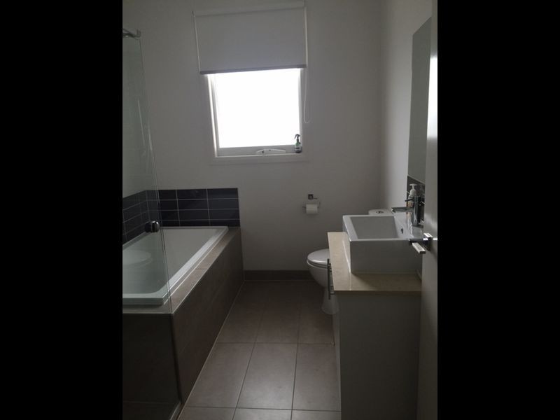 10/14-15 Hazlemere Avenue, Cranbourne VIC 3977